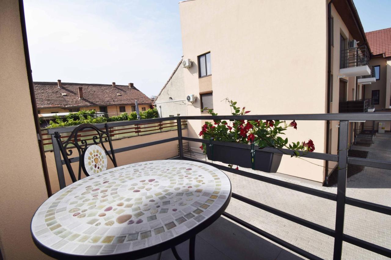 Luxury Apartment Central Targu Mures Exterior photo